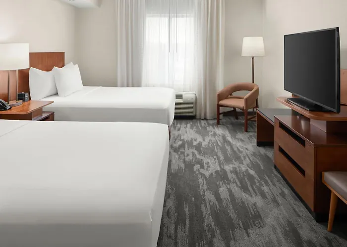 Hotel Fairfield & Osu
