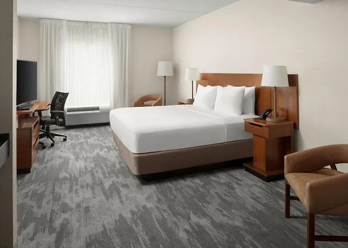 Fairfield & Osu Hotel 3*