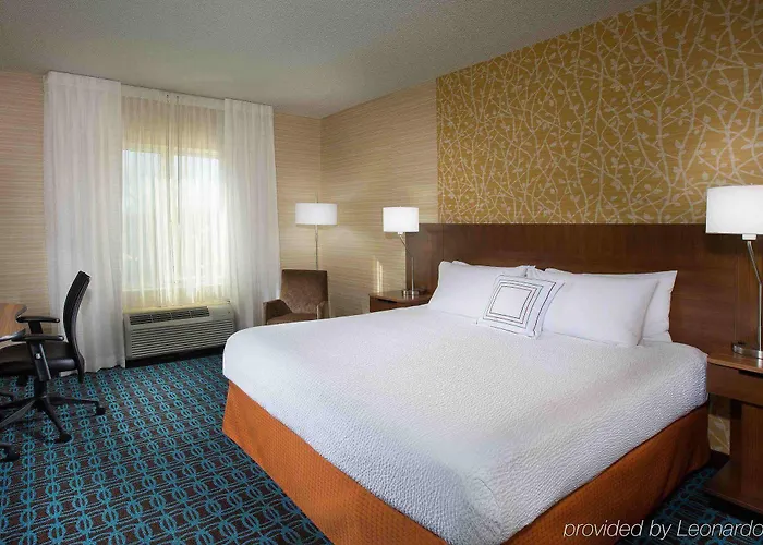 Hotel Fairfield & Osu